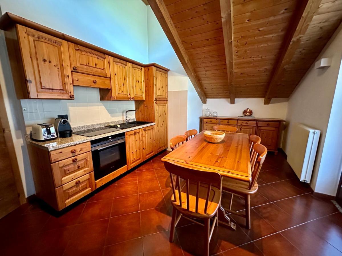 Mansarda Con Vista Giustino Exterior foto