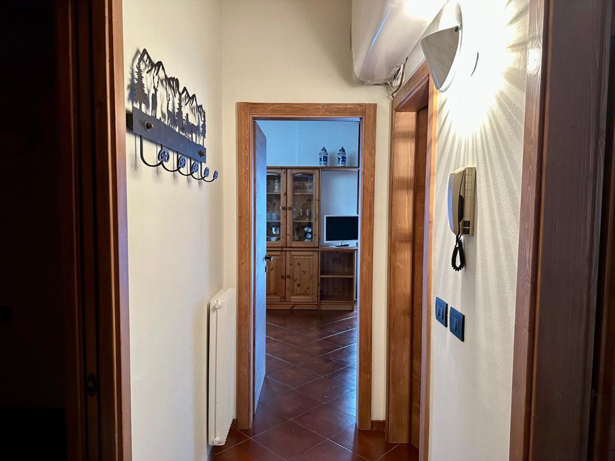 Mansarda Con Vista Giustino Exterior foto